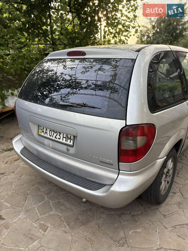 Минивэн Chrysler Voyager 2002 в Броварах