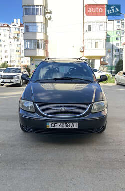 Минивэн Chrysler Voyager 2002 в 