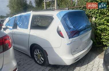 Минивэн Chrysler Voyager 2021 в 