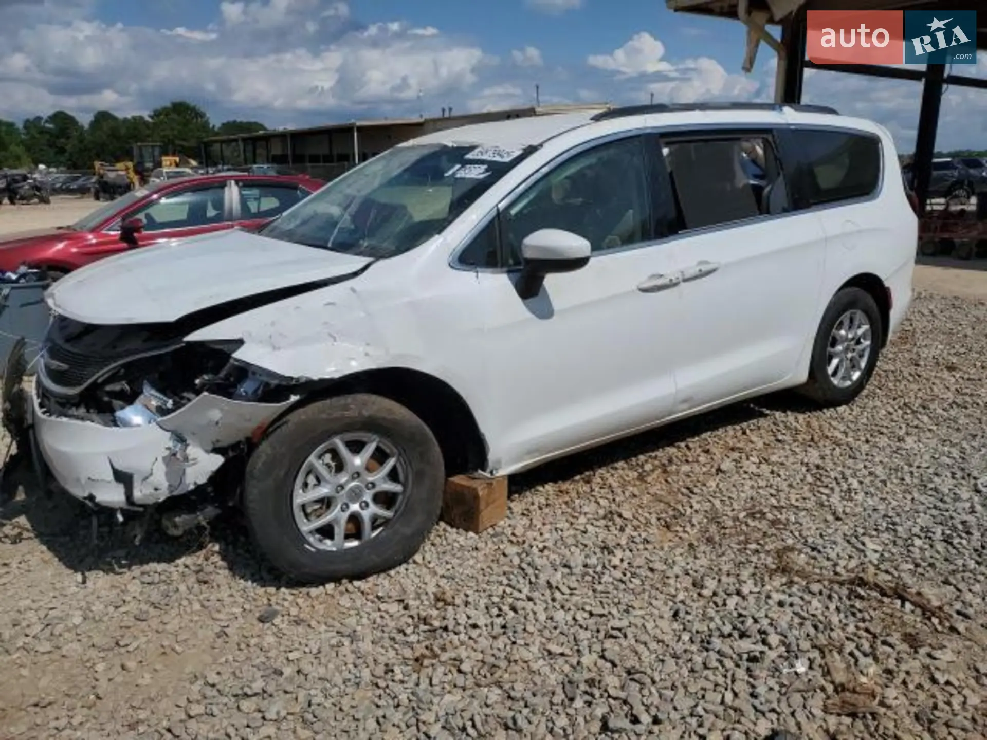2021 Chrysler Voyager - мініатюра 12