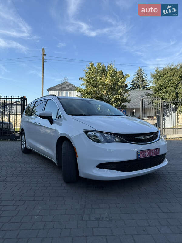 Минивэн Chrysler Voyager 2020 в Луцке фото 2 Минивэн Chrysler Voyager 2020 в Луцке