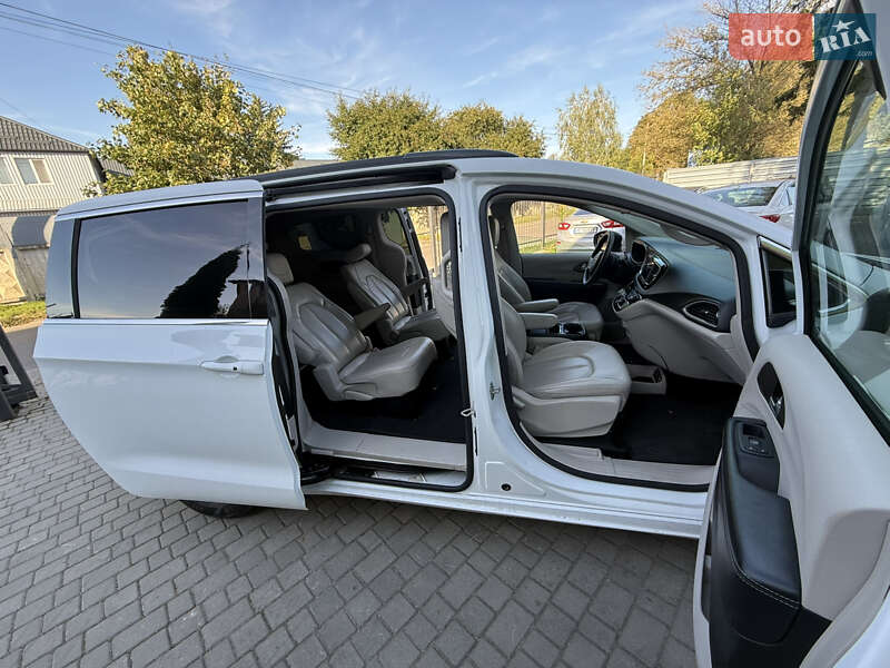 Минивэн Chrysler Voyager 2020 в Луцке фото 15 Минивэн Chrysler Voyager 2020 в Луцке