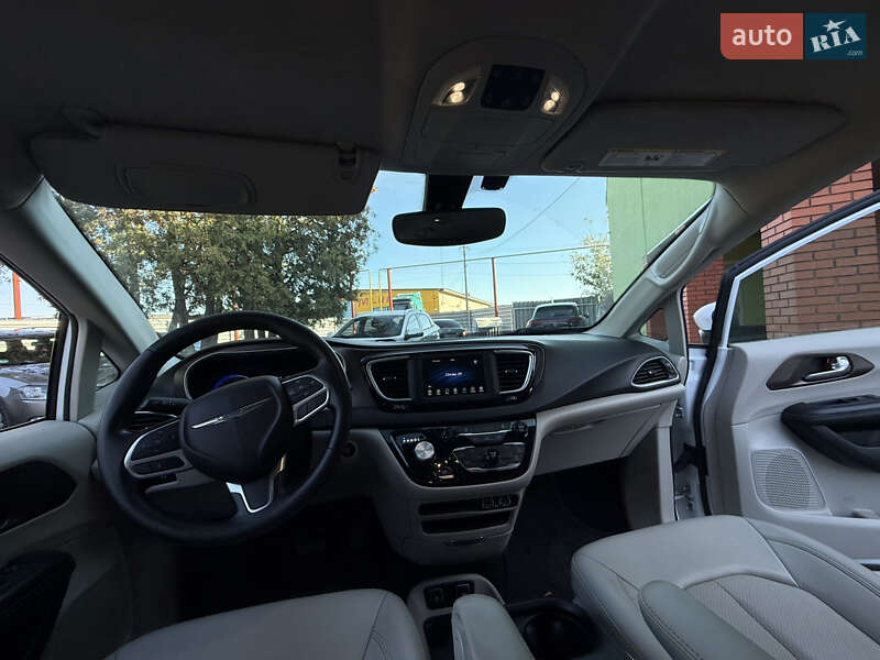 Минивэн Chrysler Voyager 2020 в Луцке фото 21 Минивэн Chrysler Voyager 2020 в Луцке