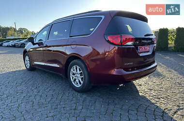 Минивэн Chrysler Voyager 2020 в 