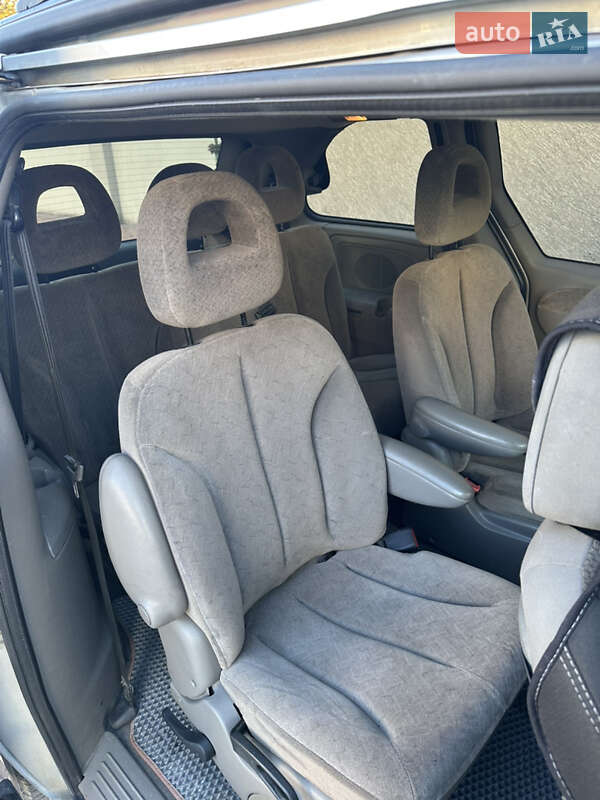 Минивэн Chrysler Voyager 2003 в Николаеве