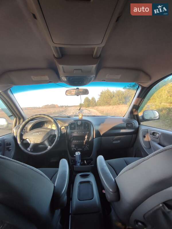 Мінівен Chrysler Voyager 2006 в Камені-Каширському