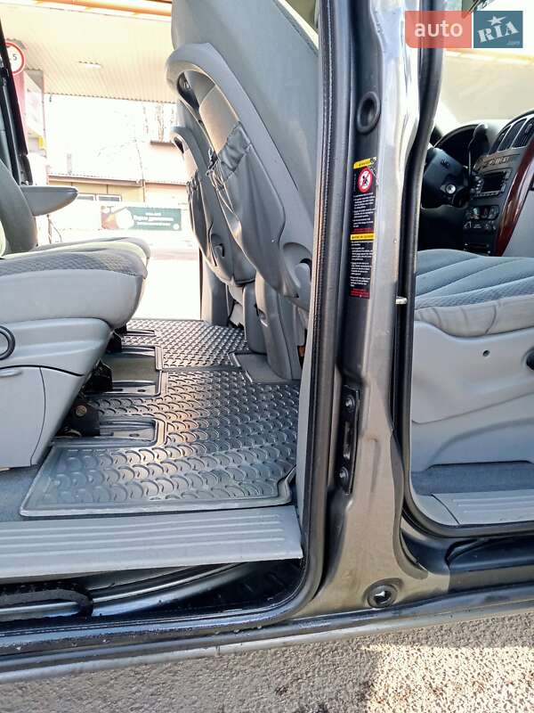 Універсал Chrysler Voyager 2004 в Вінниці