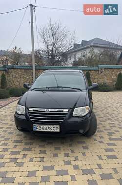 Минивэн Chrysler Voyager 2005 в Могилев-Подольске