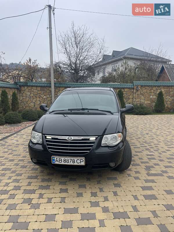 Мінівен Chrysler Voyager 2005 в Могилів-Подільському