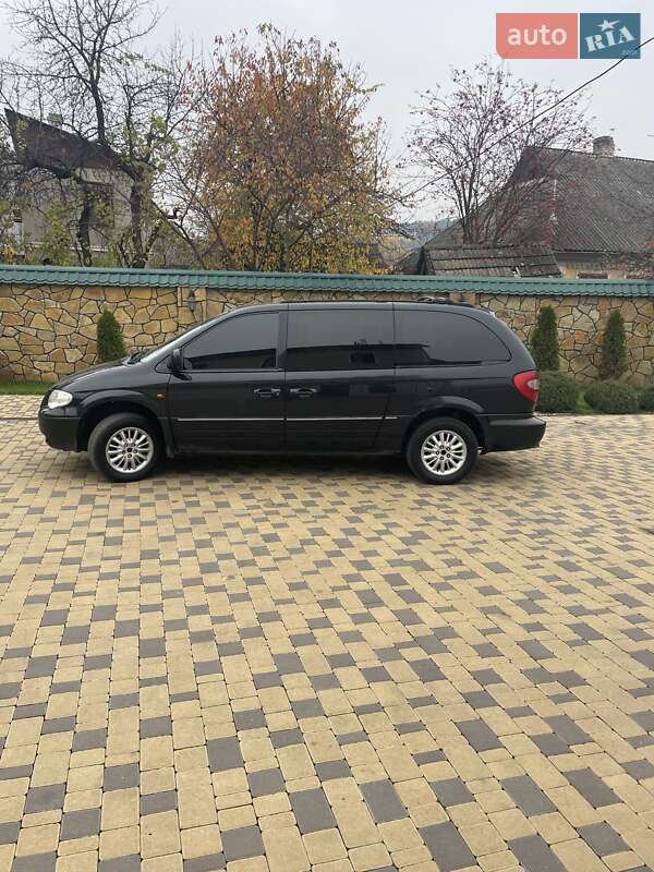 Мінівен Chrysler Voyager 2005 в Могилів-Подільському