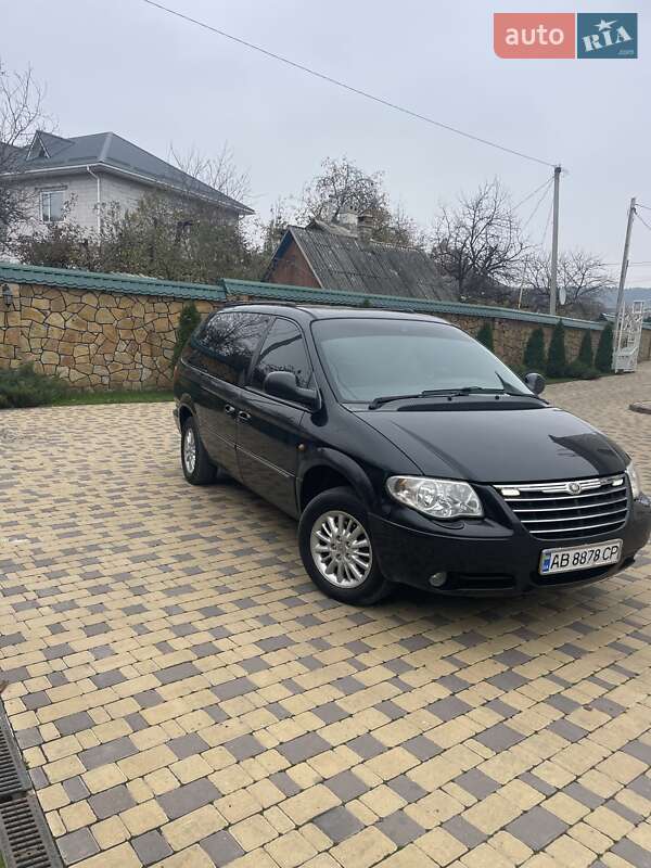 Мінівен Chrysler Voyager 2005 в Могилів-Подільському