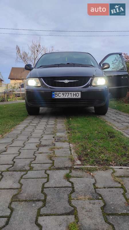 Мінівен Chrysler Voyager 2001 в Рава-Руській