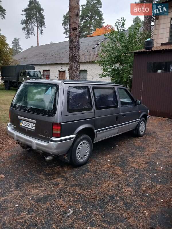 Минивэн Chrysler Voyager 1993 в Клавдиевом-Тарасове фото 4 Минивэн Chrysler Voyager 1993 в Клавдиевом-Тарасове