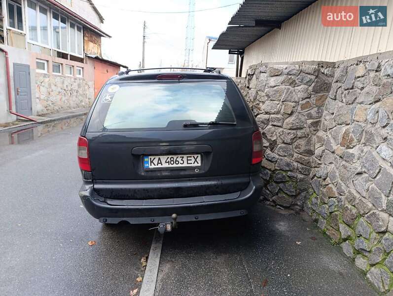 Минивэн Chrysler Voyager 2005 в Киеве