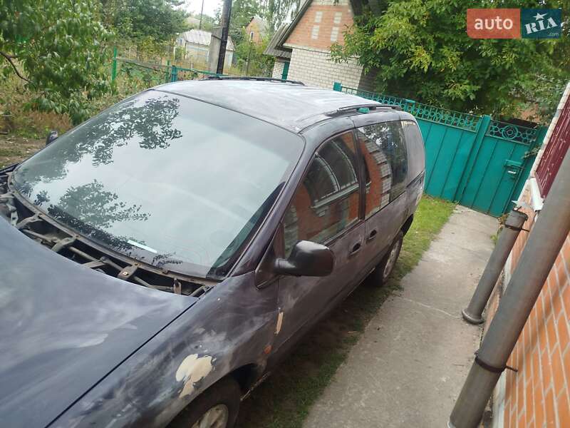 Мінівен Chrysler Voyager 1997 в Києві