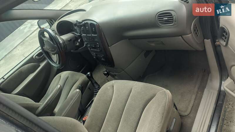 Мінівен Chrysler Voyager 2001 в Києві фото 17 Мінівен Chrysler Voyager 2001 в Києві