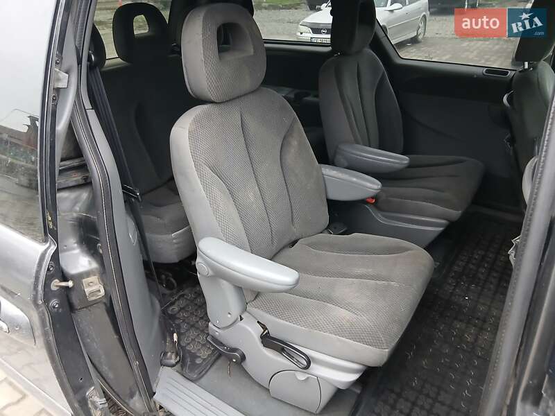 Мінівен Chrysler Voyager 2005 в Хотині фото 5 Мінівен Chrysler Voyager 2005 в Хотині