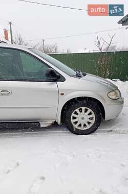 Минивэн Chrysler Voyager 2003 в Сарнах