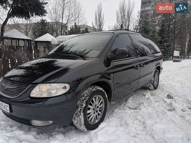 Минивэн Chrysler Voyager 2001 в Запорожье