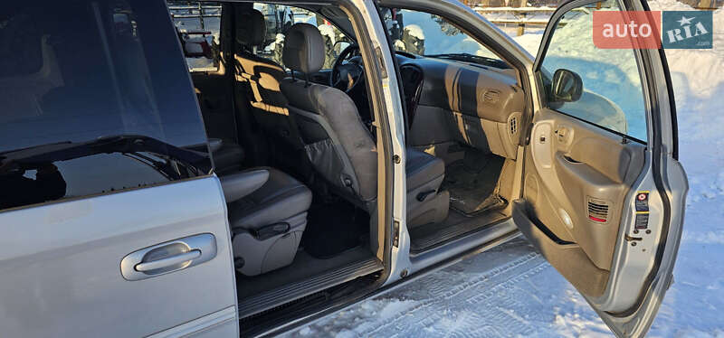 Универсал Chrysler Voyager 2001 в Каменец-Подольском