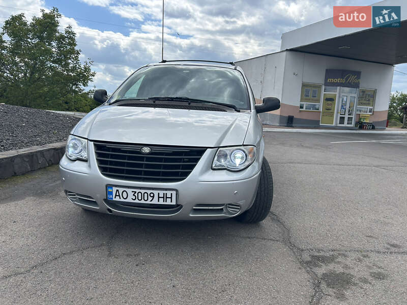 Минивэн Chrysler Voyager 2004 в Ужгороде фото 10 Минивэн Chrysler Voyager 2004 в Ужгороде