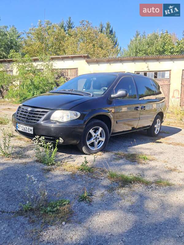 Минивэн Chrysler Voyager 2005 в Монастыриске