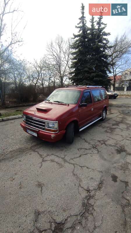 Мінівен Chrysler Voyager 1989 в Білгороді-Дністровському