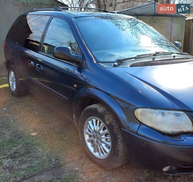 Минивэн Chrysler Voyager 2006 в Болграде