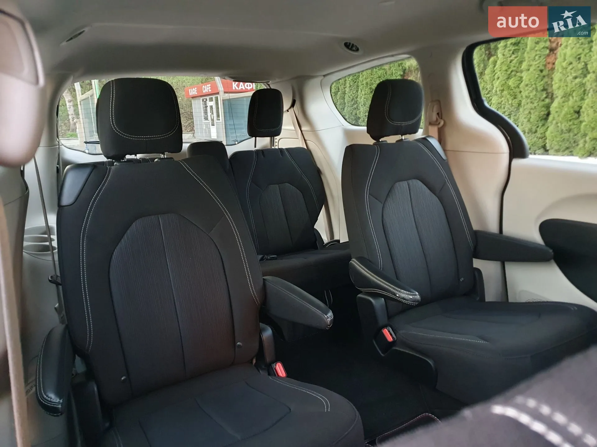 2022 Chrysler Voyager - мініатюра 31