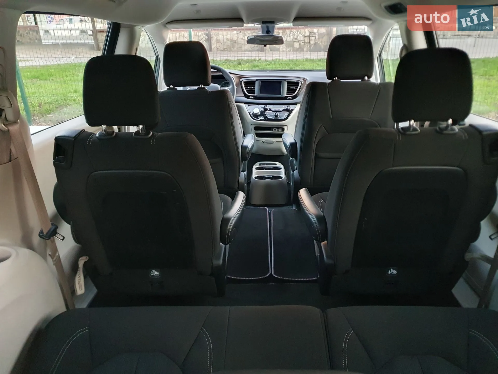 2022 Chrysler Voyager - мініатюра 29
