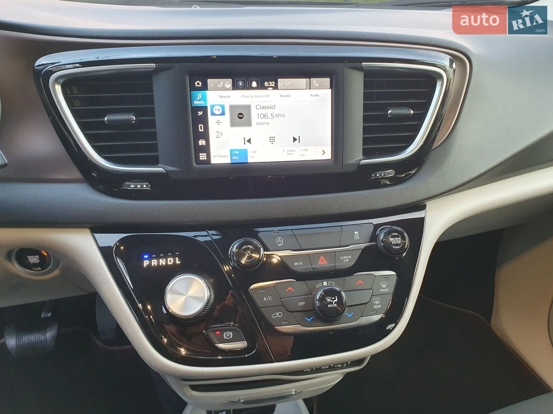 2022 Chrysler Voyager - мініатюра 51