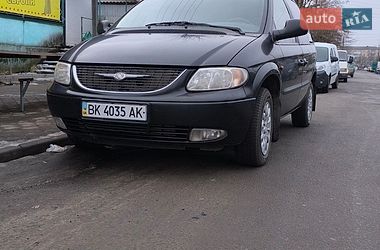 Минивэн Chrysler Voyager 2003 в Сарнах