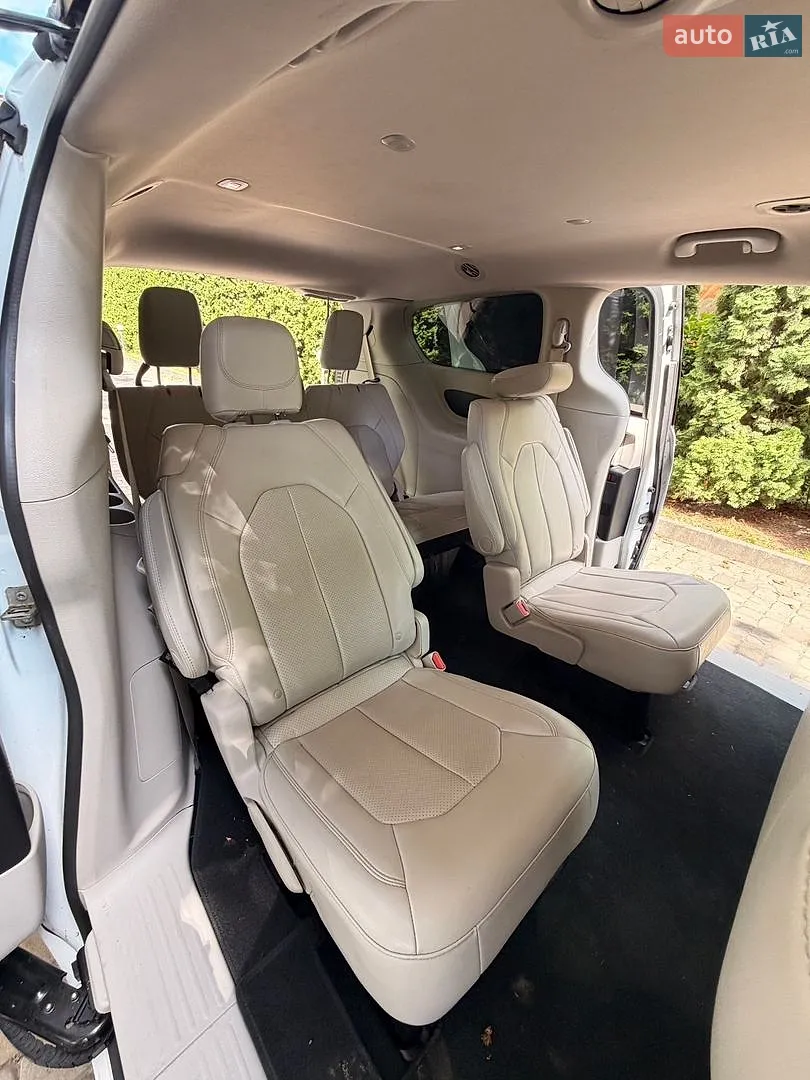 2020 Chrysler Voyager - мініатюра 37