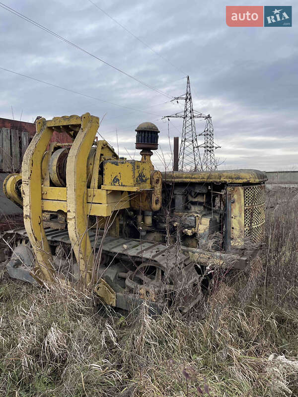 Трубоукладчик ЧТЗ С-100 1989 в Ровно