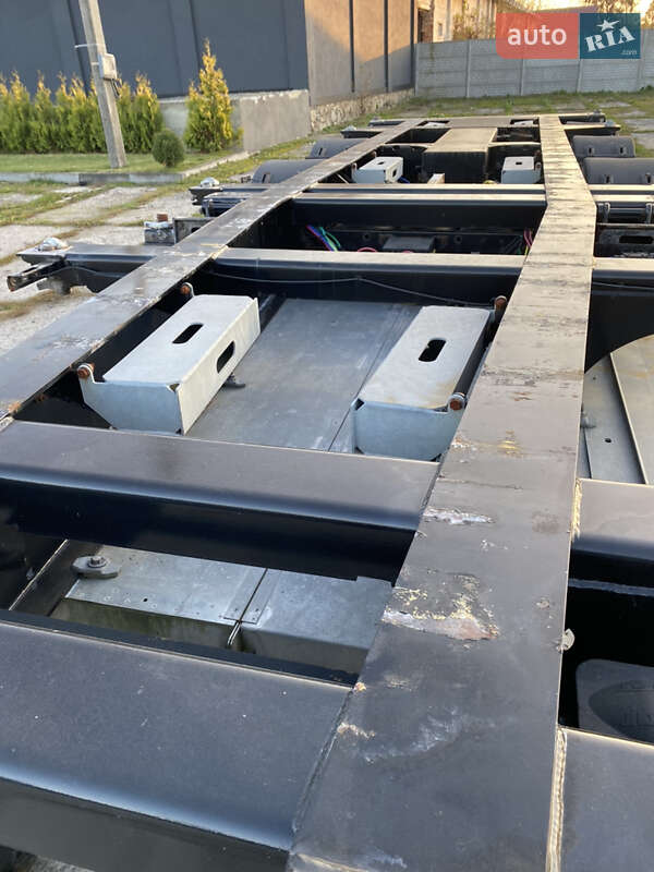 Контейнеровоз напівпричіп CIMC SilverGreen SG 03 2016 в Жовкві