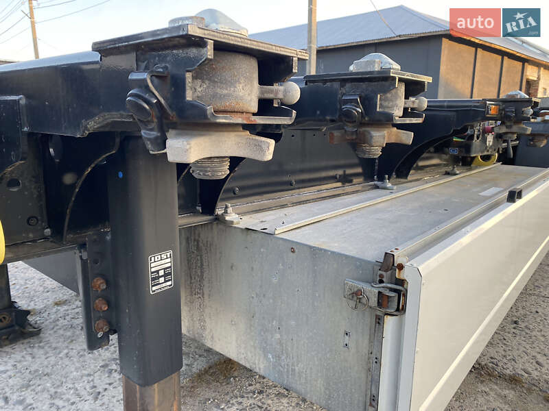 Контейнеровоз напівпричіп CIMC SilverGreen SG 03 2016 в Жовкві