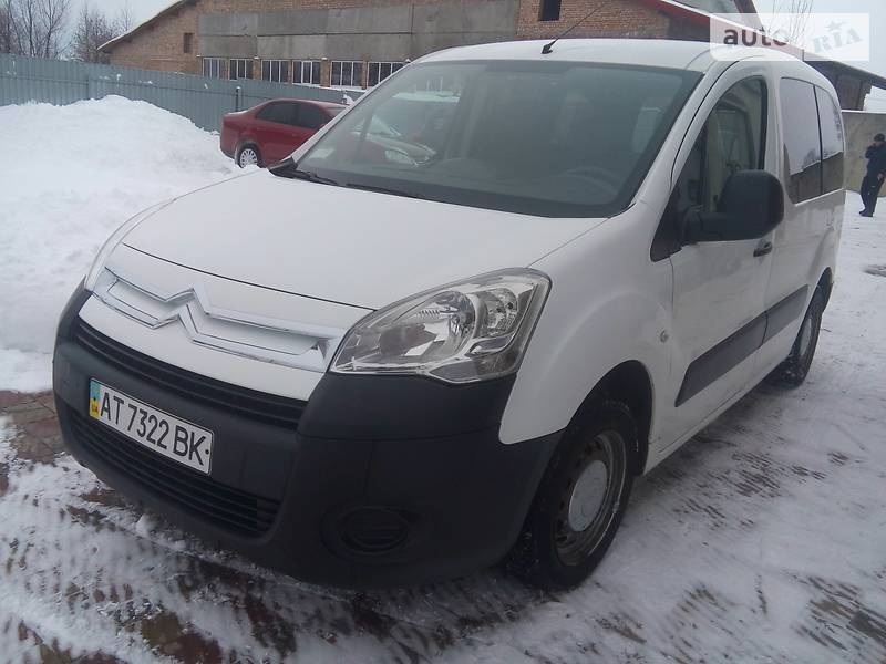 Минивэн Citroen Berlingo 2010 в Долине