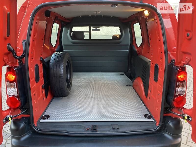 Вантажопасажирський фургон Citroen Berlingo 2016 в Луцьку