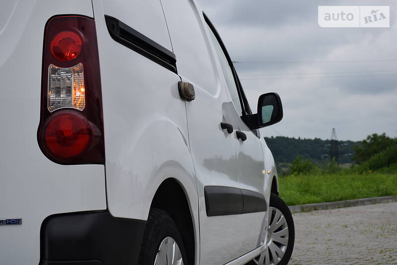 Вантажопасажирський фургон Citroen Berlingo 2015 в Дрогобичі