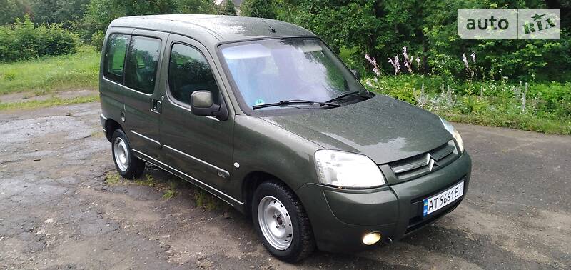 Вантажопасажирський фургон Citroen Berlingo 2005 в Коломиї