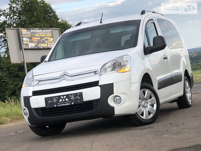 Вантажопасажирський фургон Citroen Berlingo 2011 в Дрогобичі