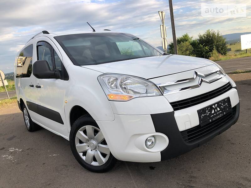 Вантажопасажирський фургон Citroen Berlingo 2011 в Дрогобичі