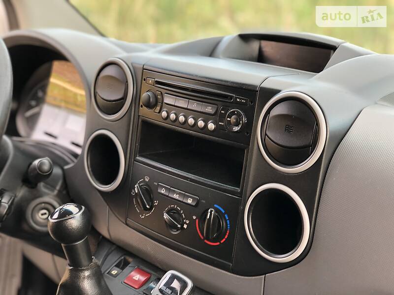 Вантажопасажирський фургон Citroen Berlingo 2011 в Дрогобичі