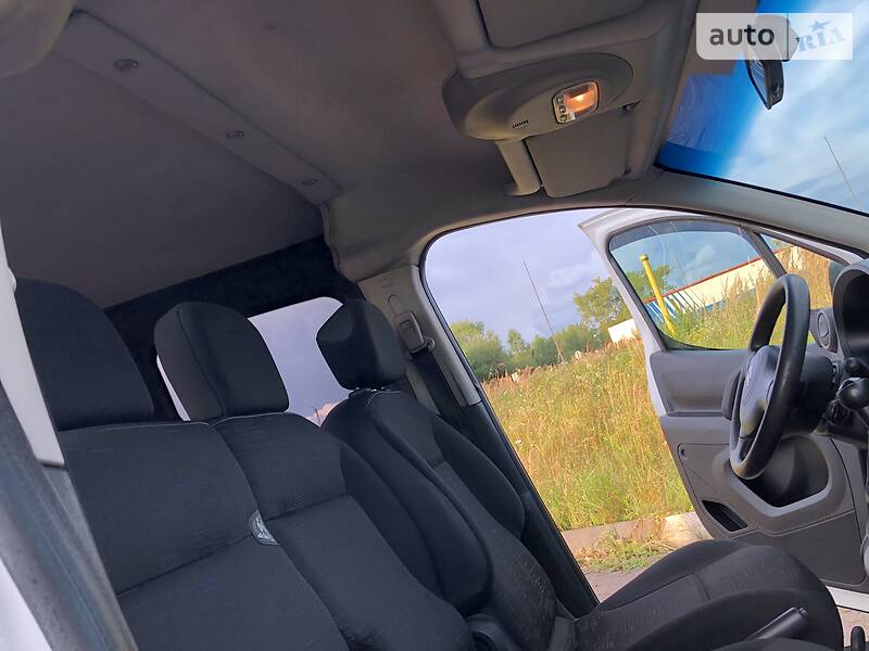 Вантажопасажирський фургон Citroen Berlingo 2011 в Дрогобичі