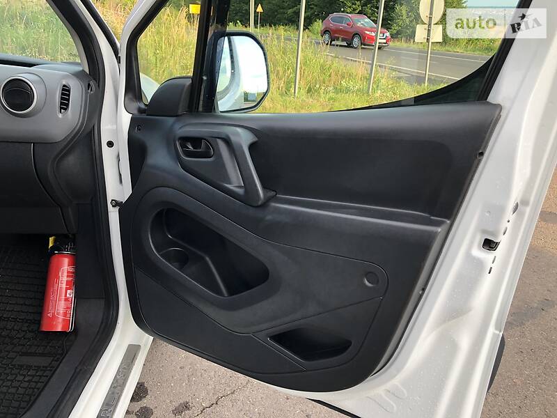 Вантажопасажирський фургон Citroen Berlingo 2011 в Дрогобичі