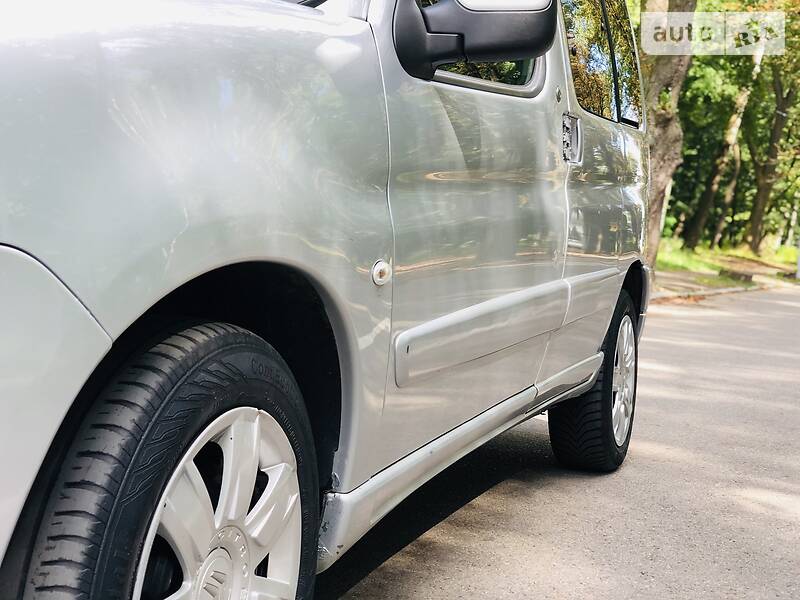 Мінівен Citroen Berlingo 2006 в Чернівцях