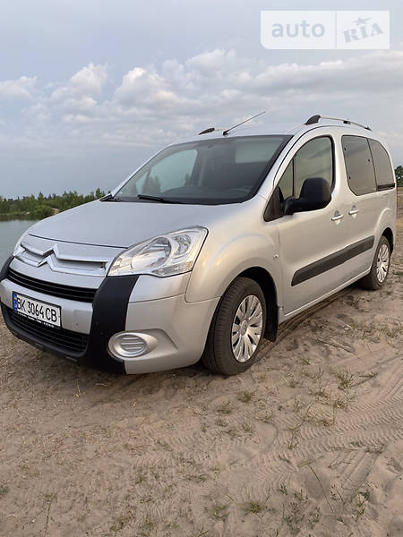 Універсал Citroen Berlingo 2011 в Володимирці