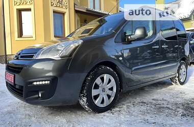 Фильтр воздушный Citroen Berlingo 3,C3 Picasso (аналог AP0588) ROLF