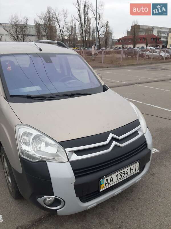 Минивэн Citroen Berlingo 2011 в Киеве