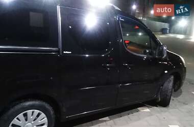 Минивэн Citroen Berlingo 2011 в 